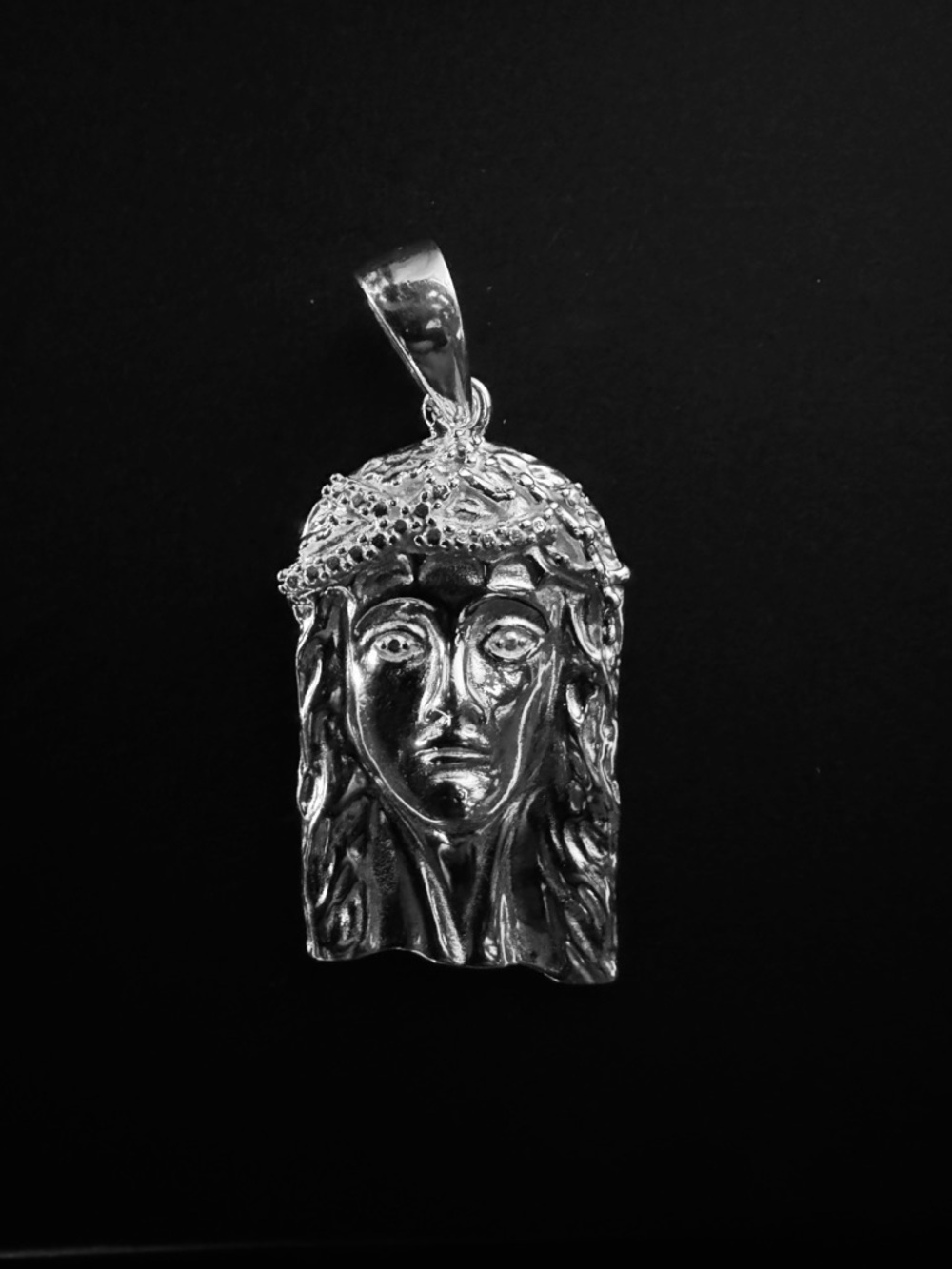 .925 Sterling Silver Jesus Face Pendant